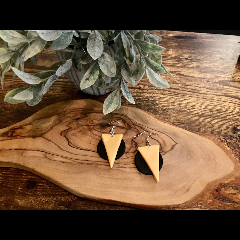 Handmade Clay Earrings | Desert Sands Arrow/Circle - Picture 4 of 8